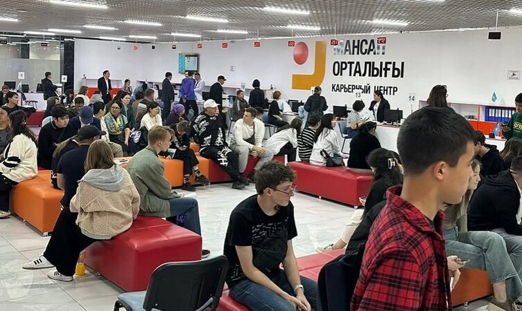 Где и как молодёжь Карагандинской области сможет подработать на каникулах