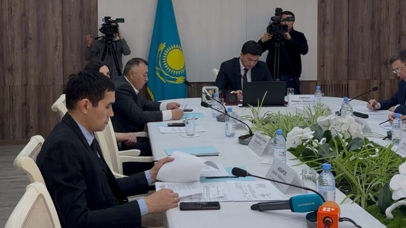 ӘДЕП ЖӨНІНДЕГІ КЕҢЕСТІҢ ОТЫРЫСЫ ӨТКІЗІЛДІ