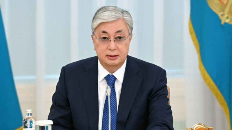 ЖҮЙЕЛІЛІК, АУҚЫМДЫЛЫҚ, КЕЗЕҢДІЛІК:  СЕНАТ ТӨРАҒАСЫ ПРЕЗИДЕНТ ТОҚАЕВТЫҢ ӨҢІРЛІК  РЕФОРМАЛАРЫНЫҢ ҮШ БАСТЫ ҚАҒИДАСЫ ТУРАЛЫ АЙТТЫ