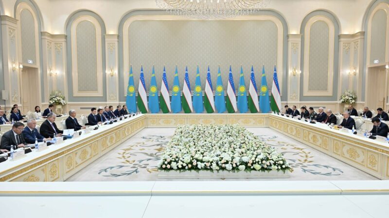 Саяси және экономикалық байланыстарды жандана түседі