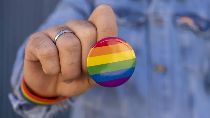 «Принадлежность к ЛГБТ не является правонарушением»: Минюст о новом законе