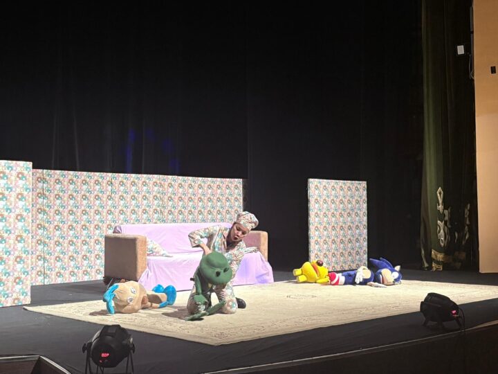 ЕРІКТІЛЕР БАЛАЛАРДЫ ТЕАТР ӘЛЕМІНЕ ЖАҚЫНДАТТЫ