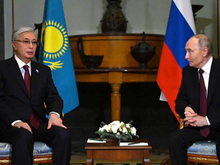 Глава государства провел встречу с Президентом Российской Федерации