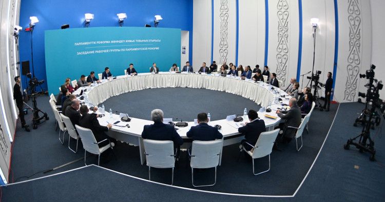 Жаңа Парламенттің негізгі мемлекеттік институттардың қызметін қамтамасыз етудегі өкілеттіктері талқыланды