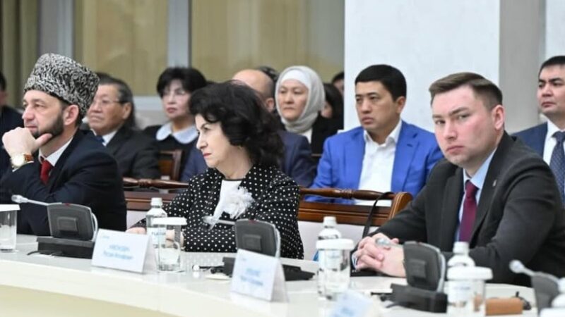 Коалиция мүшелері Қарағанды жұртшылығымен кездесті