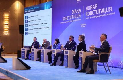 Жаңа Конституция: сарапшылар сенім архитектурасы мен Қазақстанның болашақ даму бағытын талқылады