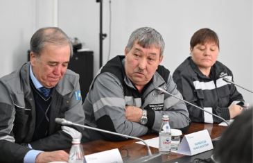 «Qarmet» жұмыскерлері жаңа Конституцияны толық қолдауға дайын екендіктерін мәлімдеді