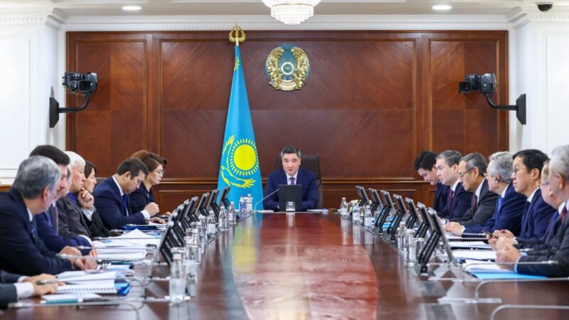 Олжас Бектенов: Жаңа Конституция жобасы – болашаққа бағдарланған прогрессивті құжат