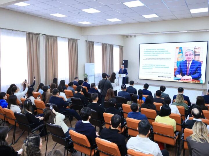 Қарағанды облысының сарапшылары мен жастар көшбасшылары жаңа Конституцияны қабылдауды қолдады