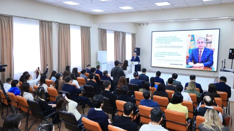 Қарағанды облысының сарапшылары мен жастар көшбасшылары жаңа Конституцияны қабылдауды қолдады