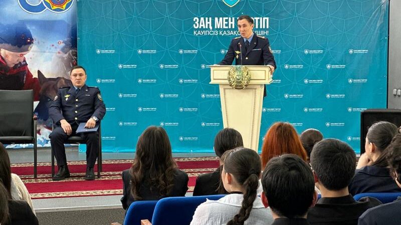 Один день со спасателями: участники «Азбуки правопорядка» увидели работу ДЧС Карагандинской области изнутри