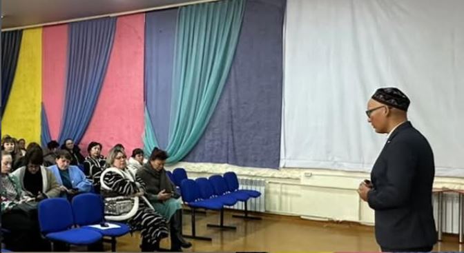 В Темиртау прошла встреча с коллективом школы-лицея №14