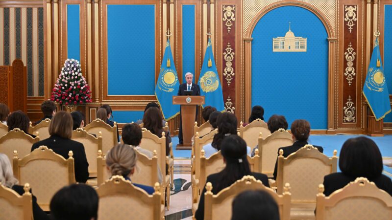 Мемлекет басшысы Халықаралық әйелдер күніне арналған салтанатты іс-шарада сөз сөйледі