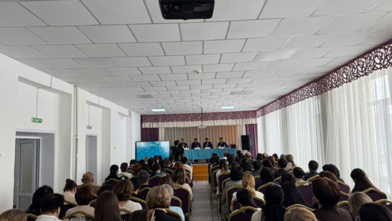 В школе №8 обсудили проект новой Конституции