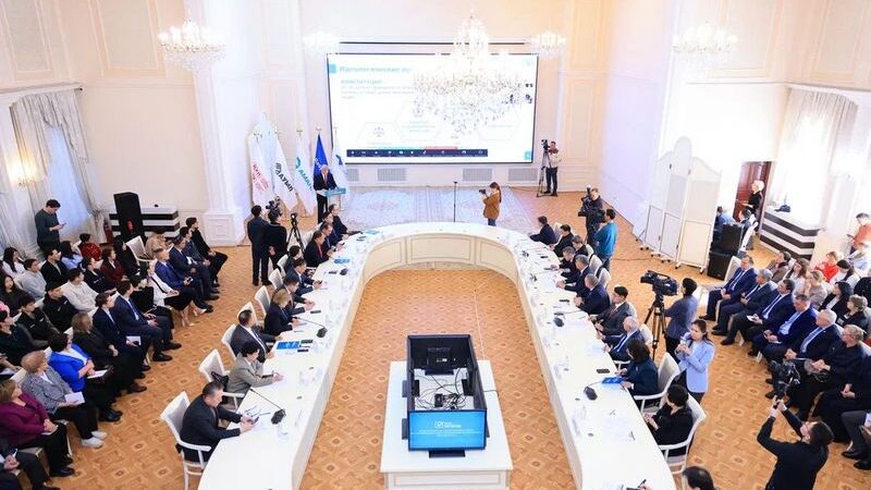 Қарағандыда Қазақстанның жаңа Конституциясындағы өңірлердің рөлі талқыланды