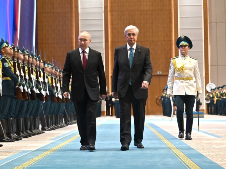 Тәуелсіздік сарайында Қазақстанға мемлекеттік сапармен келген Ресей Федерациясының Президенті Владимир Путинді салтанатты қарсы алу рәсімі өтті
